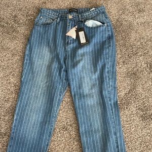New with tag mom jeans - PLT. Size 10